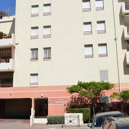 Spacieux T2 Avec Grande Terrasse A Saint-raphael, Proche Et Gare, Garage Inclus - Fr-1-226a-102 Saint-Raphaël